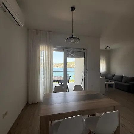 Seaesta Dino Trogir